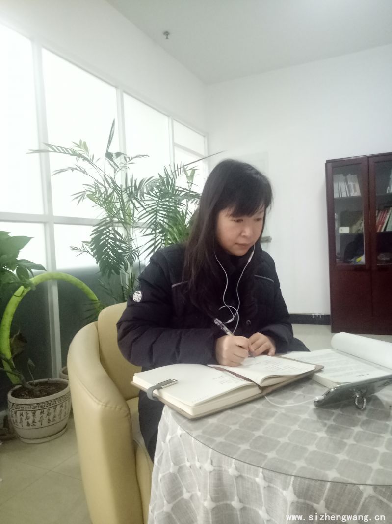 支部党员黄丽萍联系扩招学生